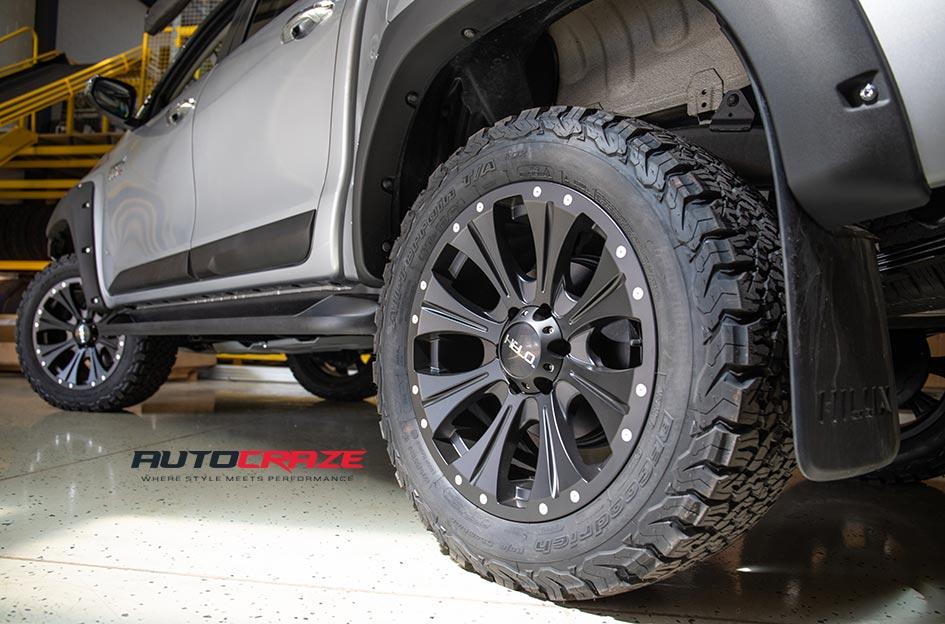 TOYOTA HILUX N80 4WD HE901 SATIN BLACK